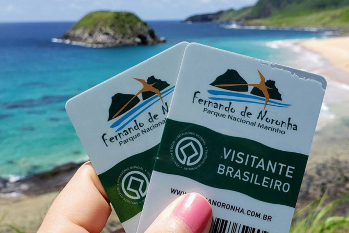 Taxas e burocracia Noronha