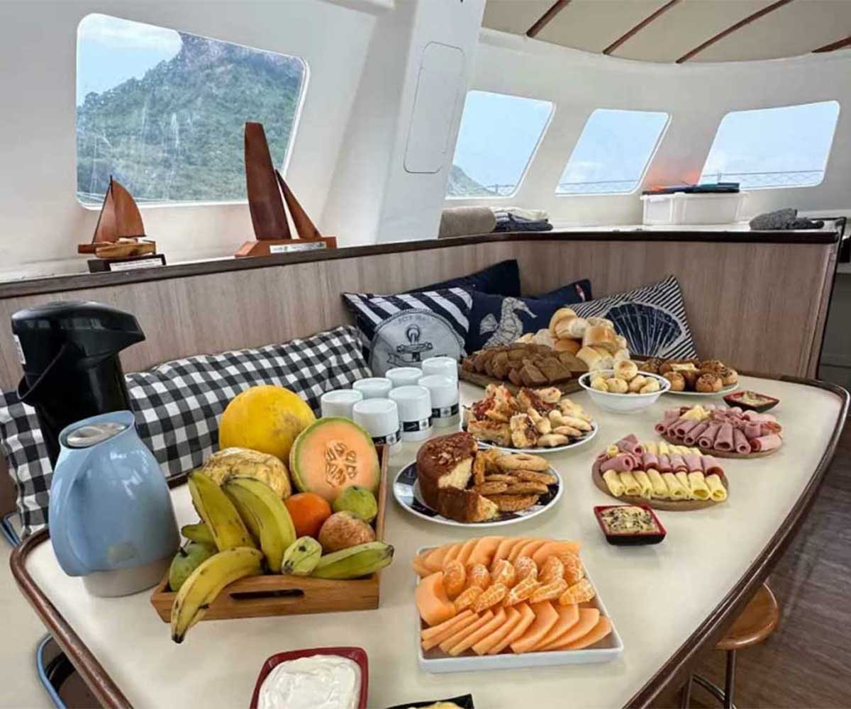 Catamarã Fish Hunter